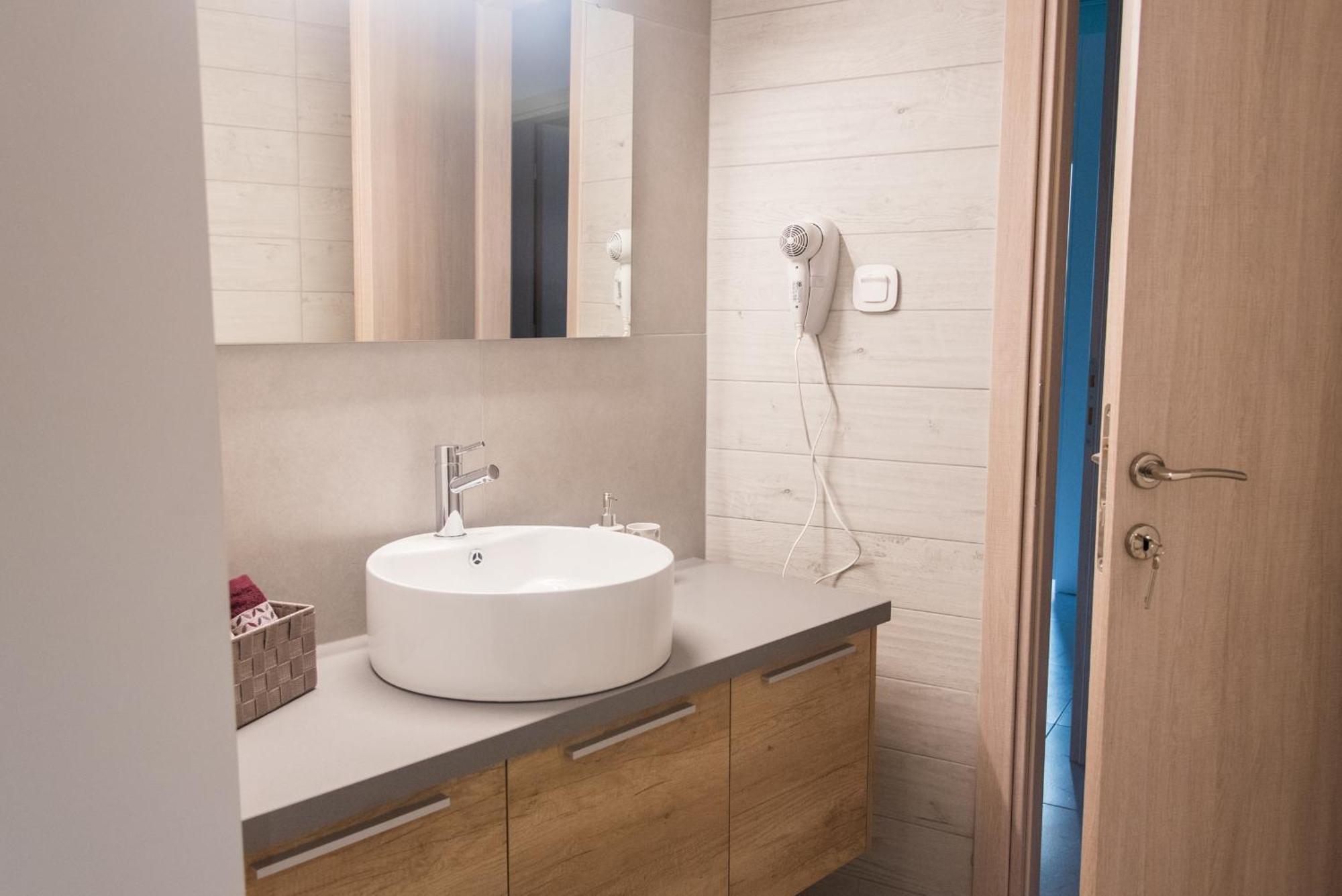 Comfy & Modern Apartment In The Heart Of Heraklion Buitenkant foto